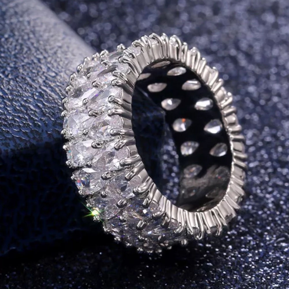 Sterling silver teardrop CZ stone promise ring - Picture 3 of 6